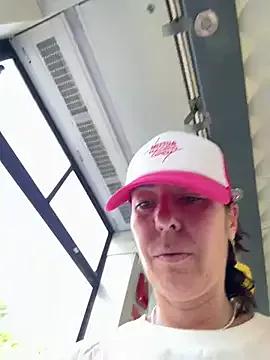 eveangelll from StripChat is Freechat