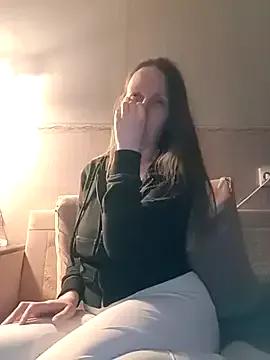 Evelina_cute from StripChat is Freechat