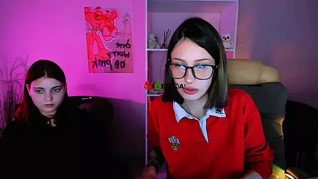 Unleash your urge for fetish cams livestreamers with our pick of steaming hot models, versed in the art of seduction and indulgence.