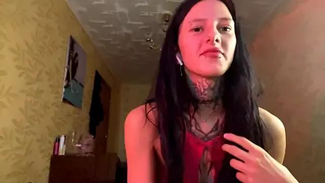 EvelynDiamond from StripChat is Freechat