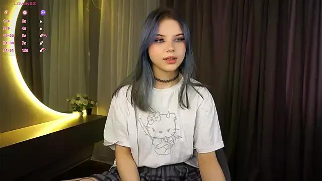 EvelyynLopez from StripChat is Freechat