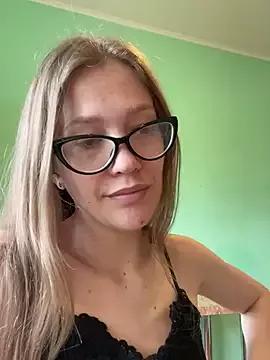 ExcitedDiamondxxx from StripChat is Freechat