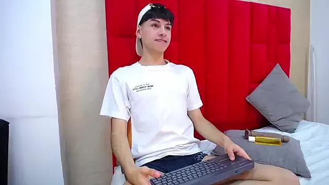 Ezra_Storm from StripChat is Freechat