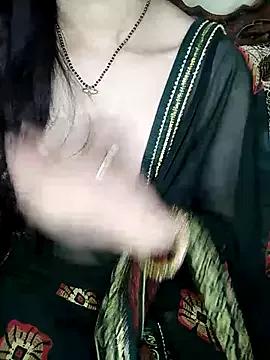 Fair-magic-woman from StripChat is Freechat