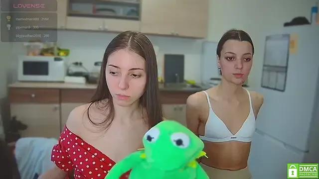 Unleash your urge for fetish cams livestreamers with our pick of steaming hot models, versed in the art of seduction and indulgence.