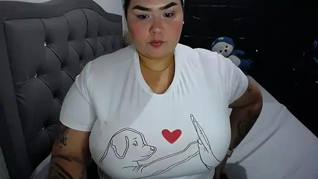 Unleash your urge for fetish cams livestreamers with our pick of steaming hot models, versed in the art of seduction and indulgence.