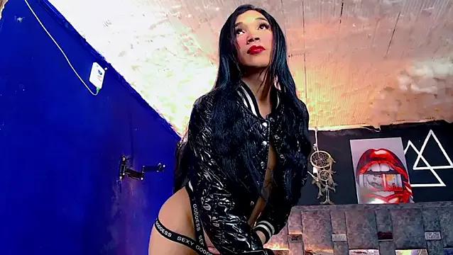 Unleash your urge for fetish cams livestreamers with our pick of steaming hot models, versed in the art of seduction and indulgence.