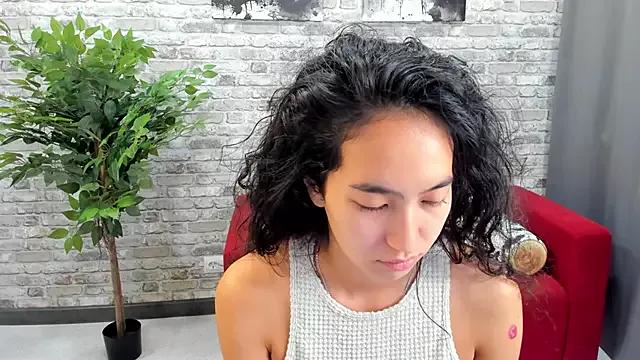 FlirtyAura from StripChat is Freechat