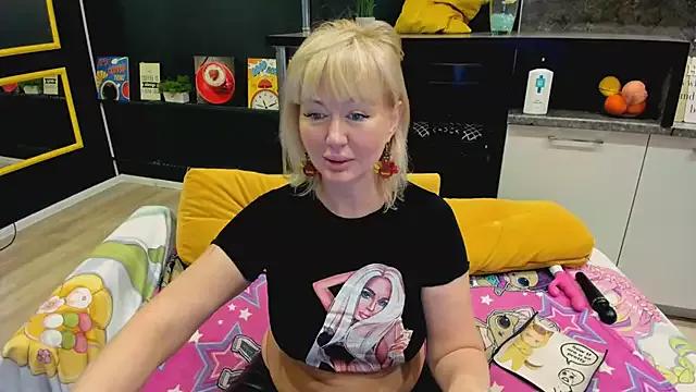 Unleash your urge for fetish cams livestreamers with our pick of steaming hot models, versed in the art of seduction and indulgence.