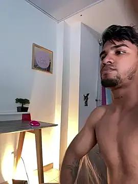 floriamANDjazmin from StripChat is Freechat