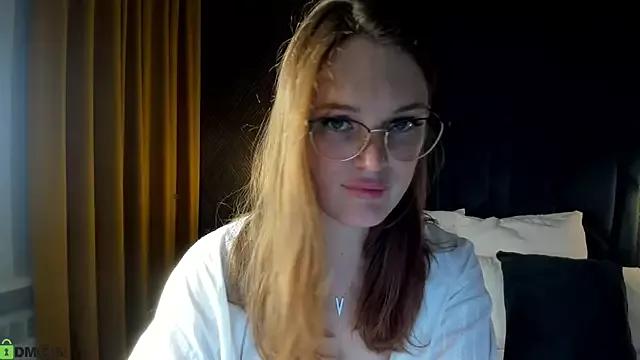 Flower__Ashley from StripChat is Freechat