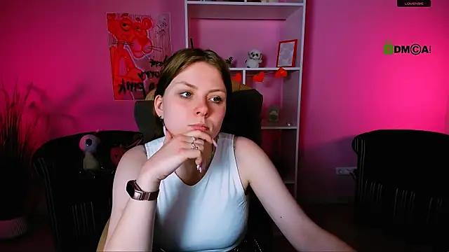 Unleash your urge for fetish cams livestreamers with our pick of steaming hot models, versed in the art of seduction and indulgence.
