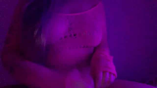FoxyLexi05 from StripChat is Freechat