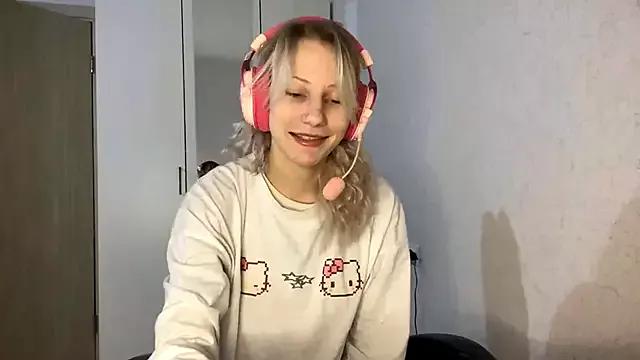 FoxySable from StripChat is Freechat