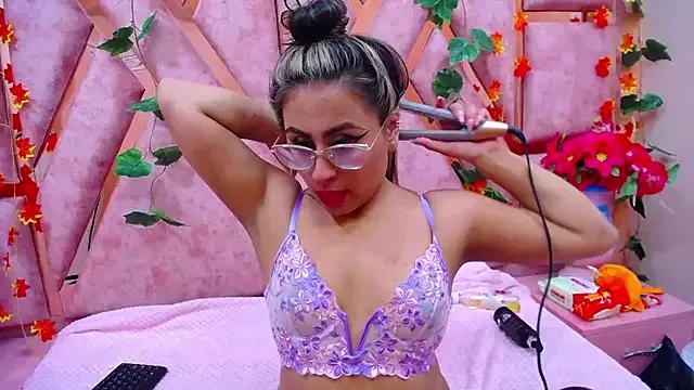 Unleash your urge for fetish cams livestreamers with our pick of steaming hot models, versed in the art of seduction and indulgence.