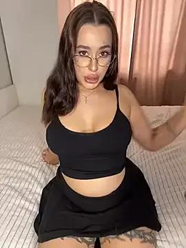 Unleash your urge for fetish cams livestreamers with our pick of steaming hot models, versed in the art of seduction and indulgence.