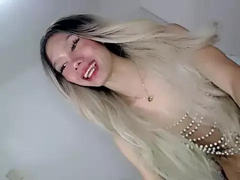 fuckinghot_cheska from StripChat is Freechat