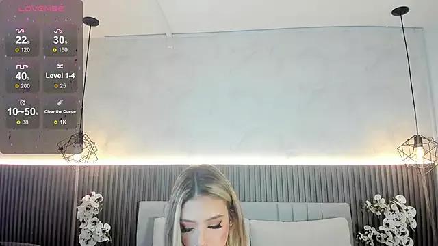 GabbyWhite_ from StripChat is Freechat