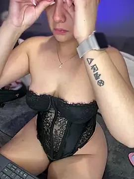 Unleash your urge for fetish cams livestreamers with our pick of steaming hot models, versed in the art of seduction and indulgence.