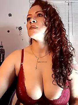 Unleash your urge for fetish cams livestreamers with our pick of steaming hot models, versed in the art of seduction and indulgence.