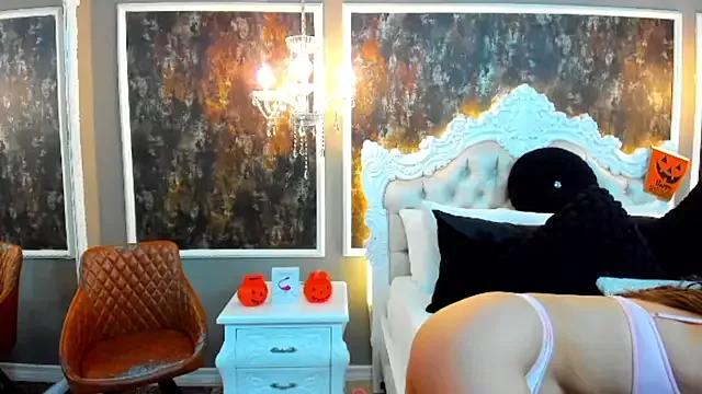 Unleash your urge for fetish cams livestreamers with our pick of steaming hot models, versed in the art of seduction and indulgence.