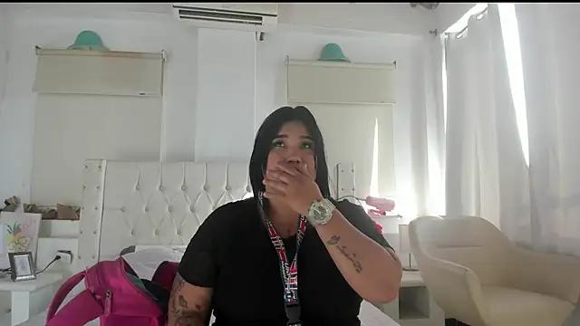 Unleash your urge for fetish cams livestreamers with our pick of steaming hot models, versed in the art of seduction and indulgence.