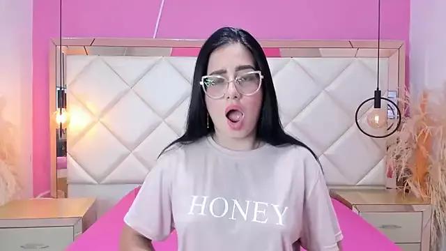 GabyJhons from StripChat is Freechat