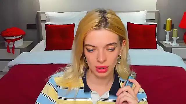 galaxy__girl from StripChat is Freechat