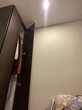girl-anni from StripChat is Freechat