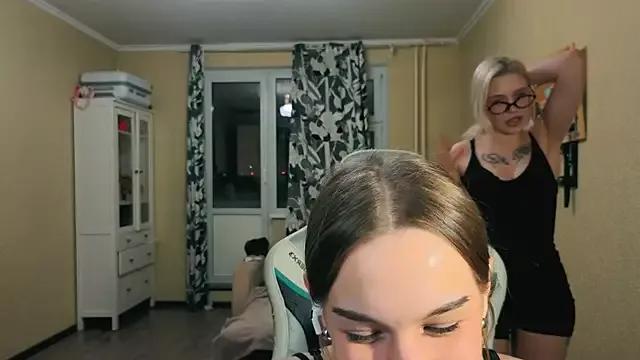 Unleash your urge for fetish cams livestreamers with our pick of steaming hot models, versed in the art of seduction and indulgence.