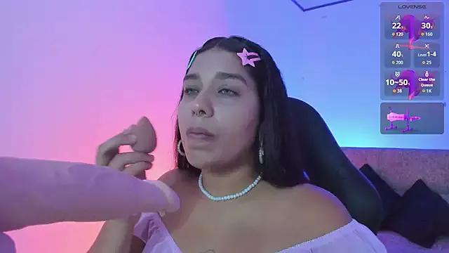 giselle_upp from StripChat is Freechat