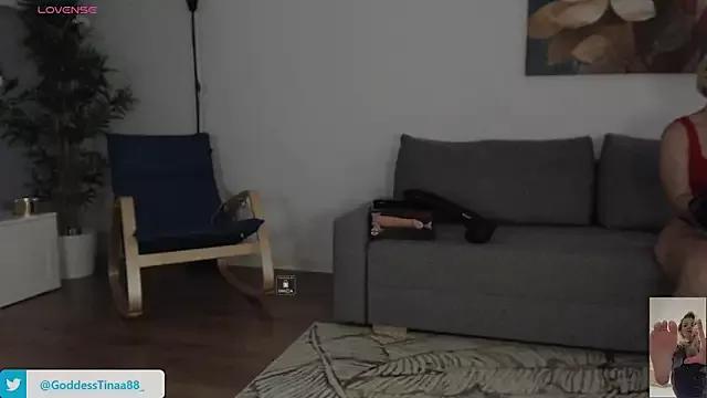 Unleash your urge for fetish cams livestreamers with our pick of steaming hot models, versed in the art of seduction and indulgence.