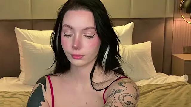 Goldy_Stark from StripChat is Freechat