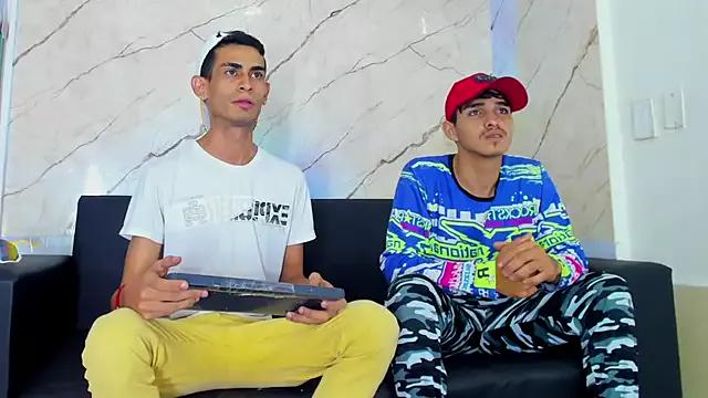 Golldens_Dreamss from StripChat is Freechat