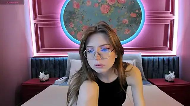 Unleash your urge for fetish cams livestreamers with our pick of steaming hot models, versed in the art of seduction and indulgence.