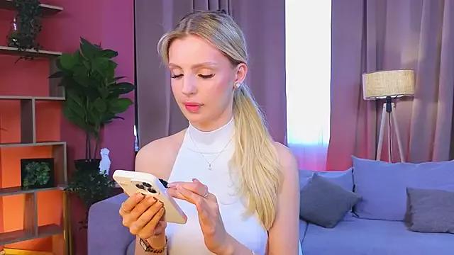 Unleash your urge for fetish cams livestreamers with our pick of steaming hot models, versed in the art of seduction and indulgence.