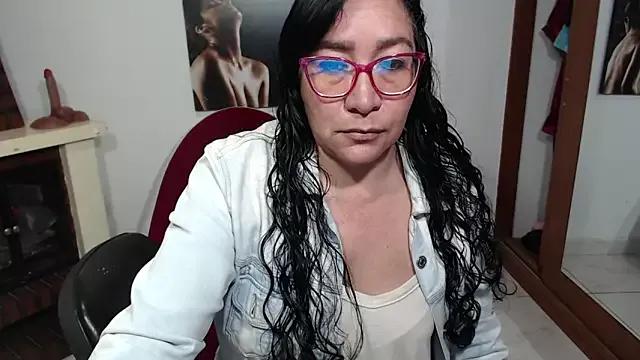Grace_mature_milf from StripChat is Freechat