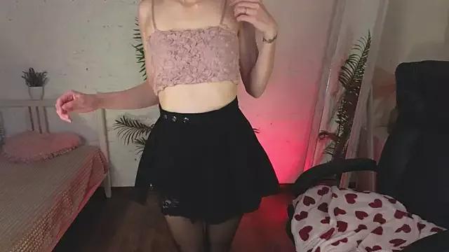 Unleash your urge for fetish cams livestreamers with our pick of steaming hot models, versed in the art of seduction and indulgence.