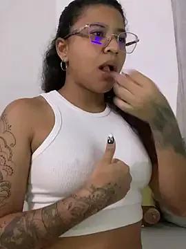 Unleash your urge for fetish cams livestreamers with our pick of steaming hot models, versed in the art of seduction and indulgence.
