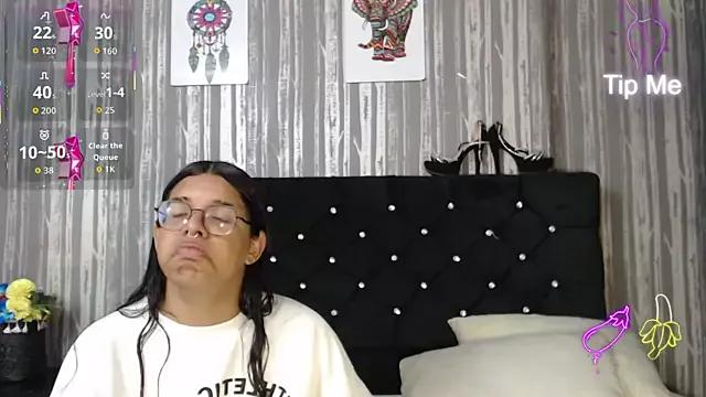 Hailey_johnsonn from StripChat is Freechat