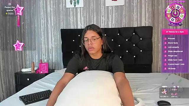 Hailey_johnsonn from StripChat is Freechat