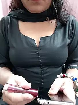 Half_girlfrnd_530 from StripChat is Freechat