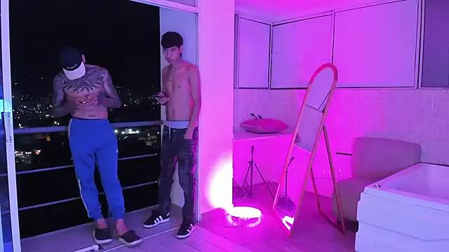 Handsomeboyss19 from StripChat is Freechat