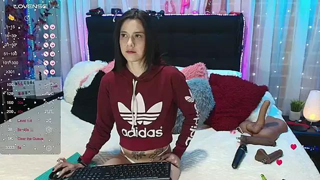Unleash your urge for fetish cams livestreamers with our pick of steaming hot models, versed in the art of seduction and indulgence.