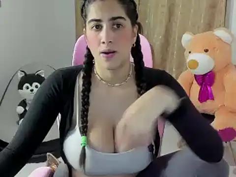 Unleash your urge for fetish cams livestreamers with our pick of steaming hot models, versed in the art of seduction and indulgence.
