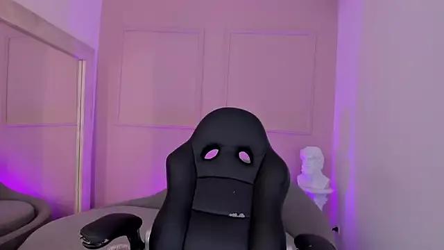 Unleash your urge for fetish cams livestreamers with our pick of steaming hot models, versed in the art of seduction and indulgence.