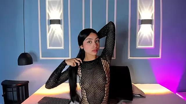 Unleash your urge for fetish cams livestreamers with our pick of steaming hot models, versed in the art of seduction and indulgence.