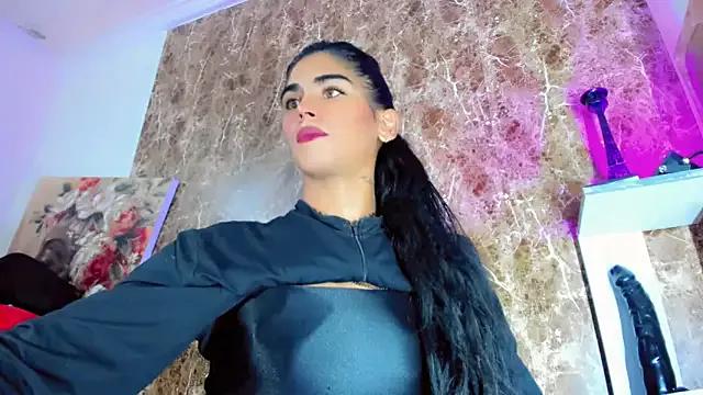 Unleash your urge for fetish cams livestreamers with our pick of steaming hot models, versed in the art of seduction and indulgence.