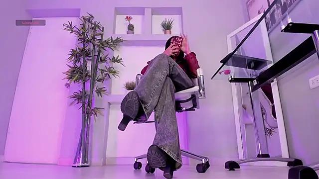 Unleash your urge for fetish cams livestreamers with our pick of steaming hot models, versed in the art of seduction and indulgence.