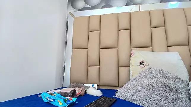 Unleash your urge for fetish cams livestreamers with our pick of steaming hot models, versed in the art of seduction and indulgence.